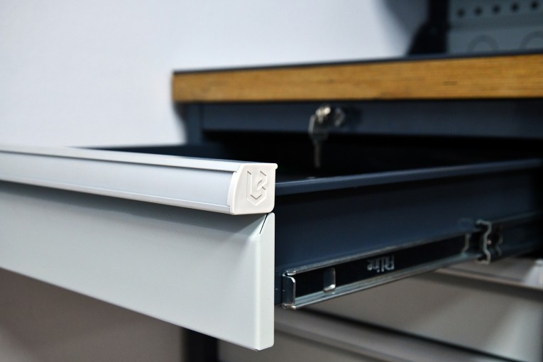 Верстак FBK 205.35.4 купить в Волгограде Верстак FBK 205.35.4 купить в Волгограде