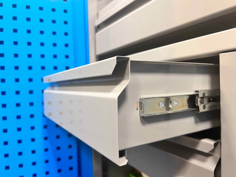 Шкаф инструментальный TNC 100.B2.S2 купить в Волгограде Шкаф инструментальный TNC 100.B2.S2 купить в Волгограде