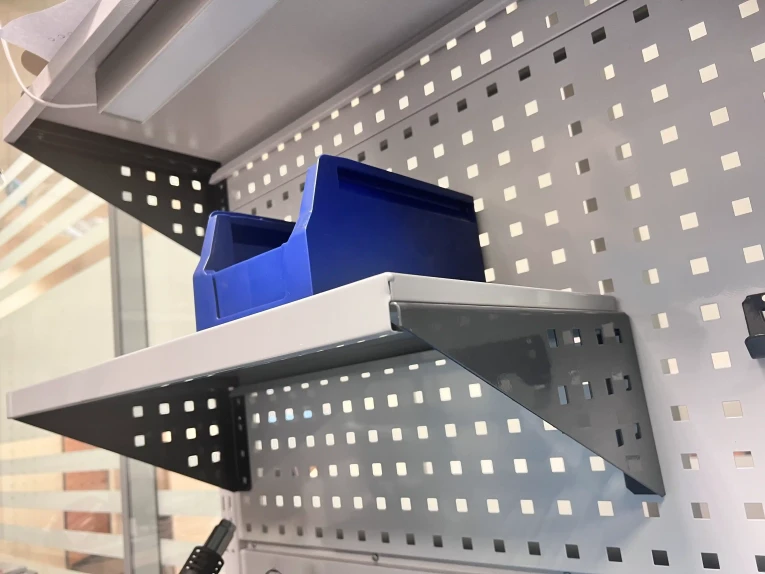 Верстак CTR 2232.S4L4M4.4-2F купить в Волгограде Верстак CTR 2232.S4L4M4.4-2F купить в Волгограде