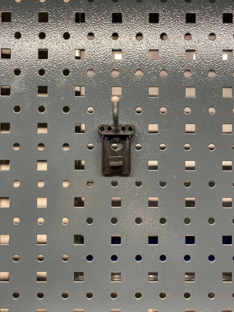 Крючок 100 мм купить в Волгограде Крючок 100 мм купить в Волгограде