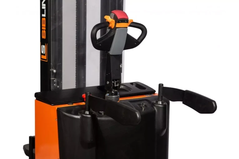 Штабелер электрический самоходный с платформой 1,5 т - 5,6 м Вилы: 1150 , АКБ Свинцово - кислотная, CL1556W SIBLINE купить в Волгограде Штабелер электрический самоходный с платформой 1,5 т - 5,6 м Вилы: 1150 , АКБ Свинцово - кислотная, CL1556W SIBLINE купить в Волгограде