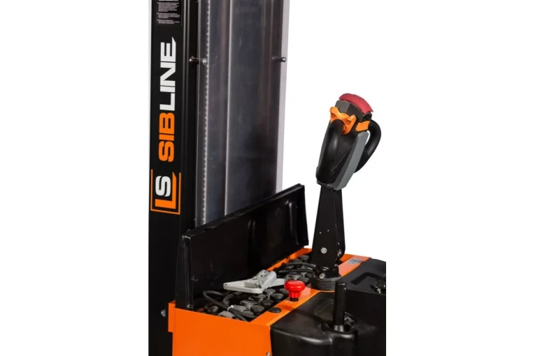 Штабелер электрический самоходный с платформой 1,5 т - 5,6 м Вилы: 1150 , АКБ Свинцово - кислотная, CL1556W SIBLINE купить в Волгограде Штабелер электрический самоходный с платформой 1,5 т - 5,6 м Вилы: 1150 , АКБ Свинцово - кислотная, CL1556W SIBLINE купить в Волгограде